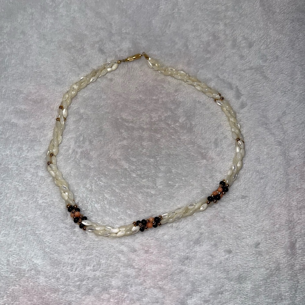 Vintage white faux rice pearl necklace